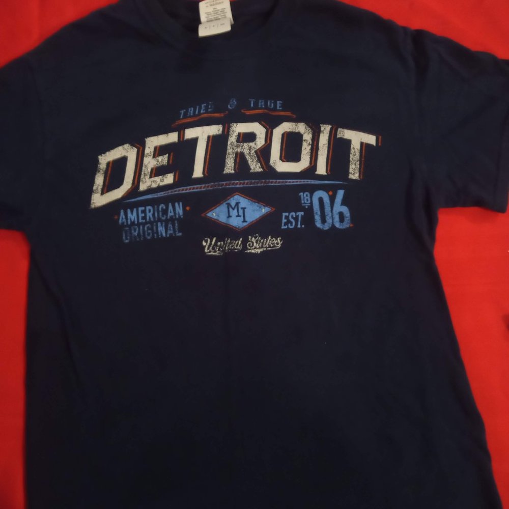 DETROIT T-Shirt Size Small